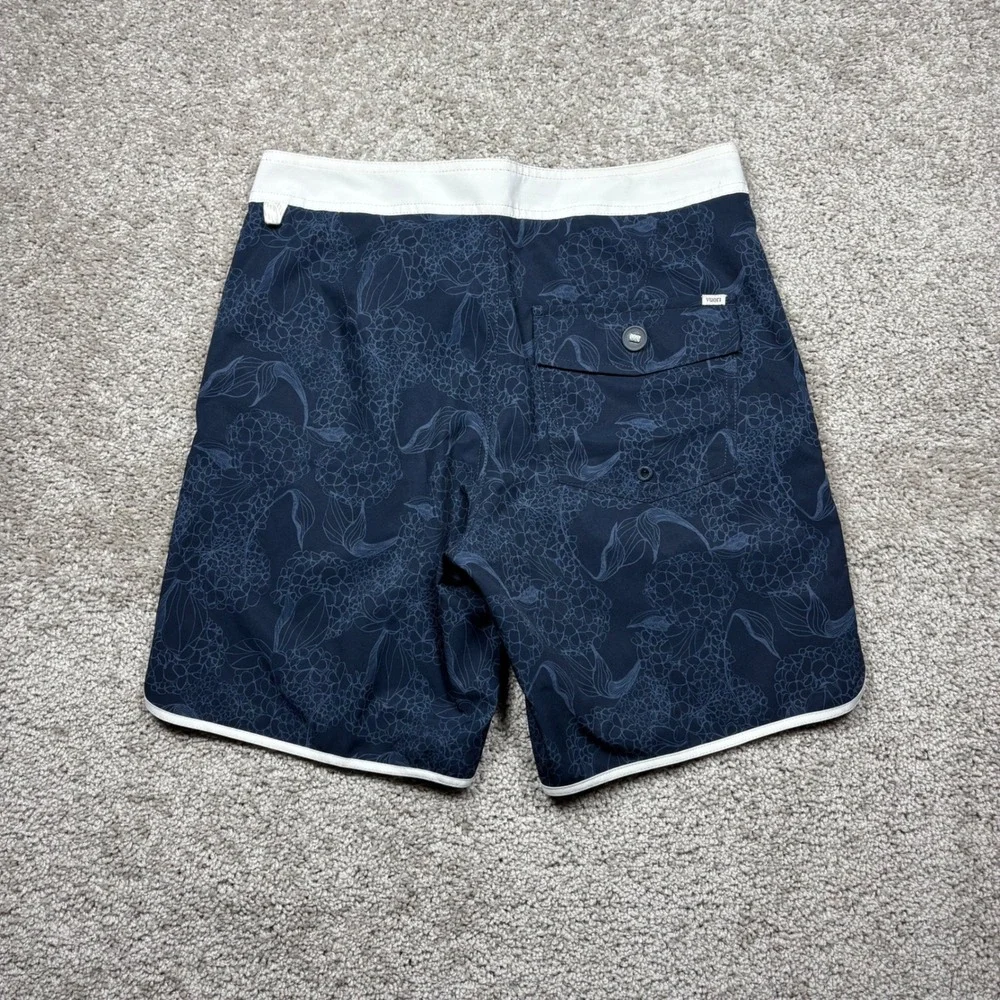 Vuori Mens Cruise Boardshort Navy Blue Floral Hydrangea Print Swim Trunks 28